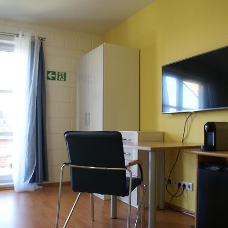 Zimmer Mit Gartenblick Köln Exteriör bild