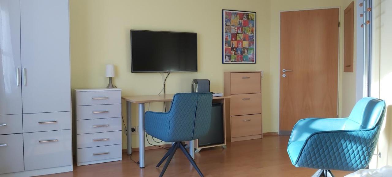 Zimmer Mit Gartenblick Köln Exteriör bild